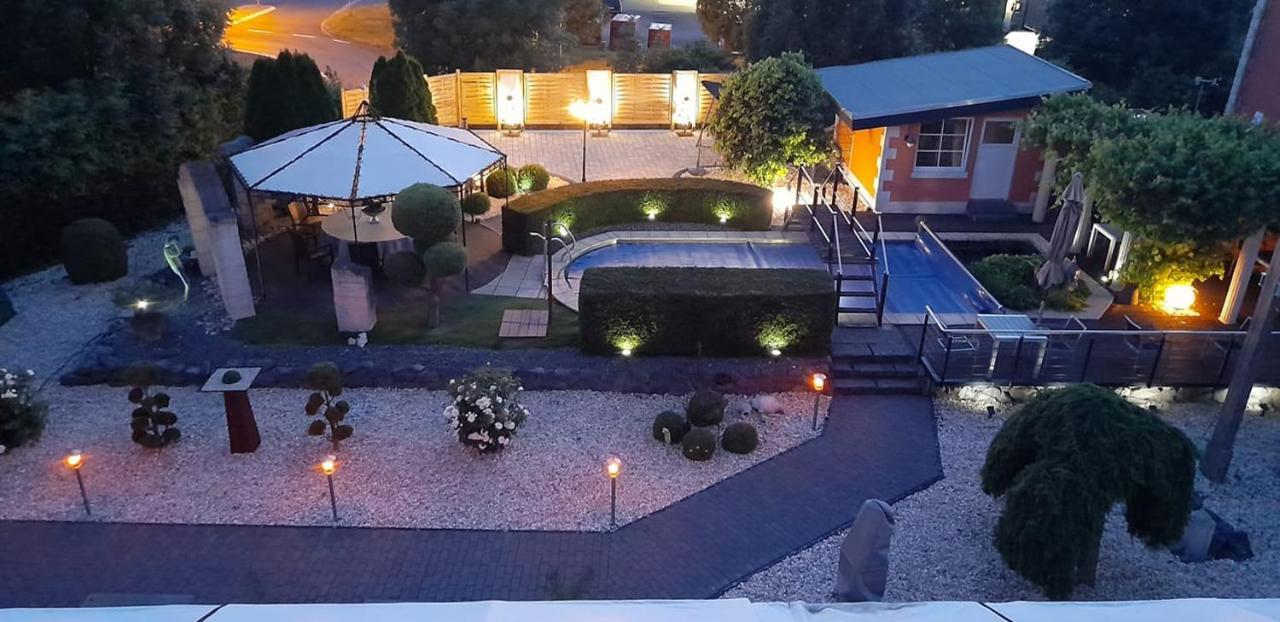 Hotel Garni Am Schloss Kottenheim Kültér fotó